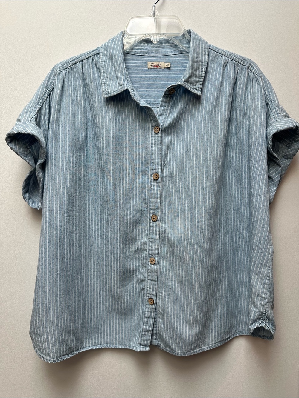 Faherty Women’s Light Blue Pinstripe Short-Sleeve Button-Down Shirt Size M